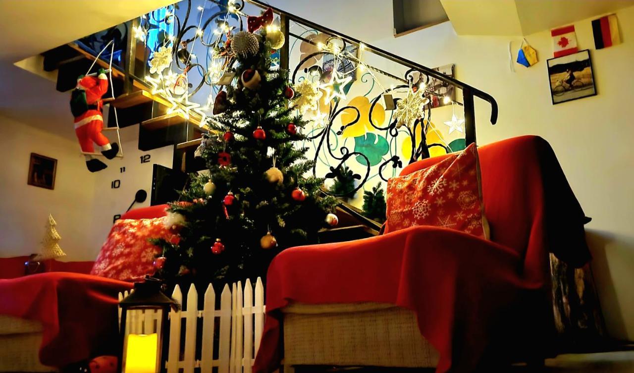 Happy Pandasn12 Hotel Borjomi ภายนอก รูปภาพ