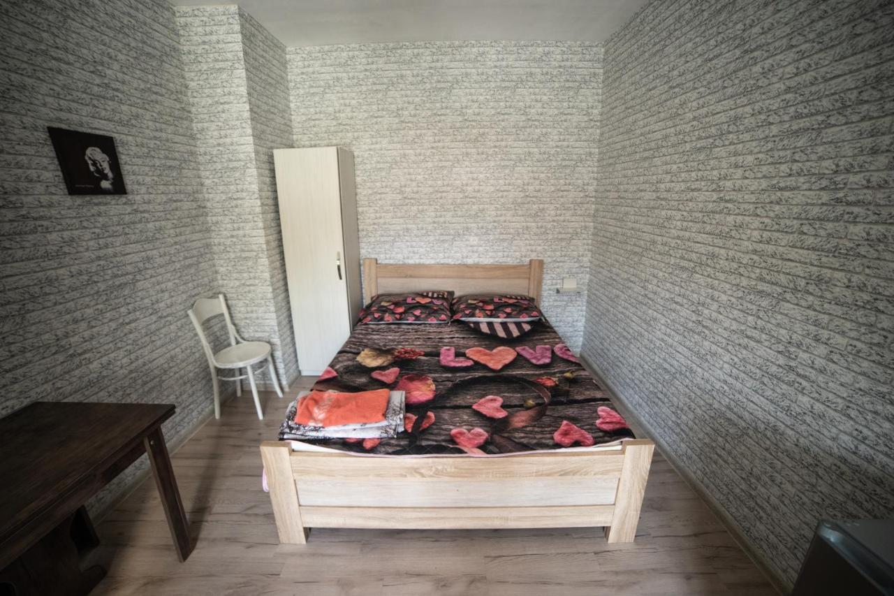 Happy Pandasn12 Hotel Borjomi ภายนอก รูปภาพ